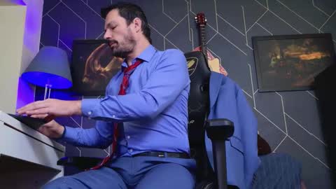 Aaron online show from 11/30/25, 05:39