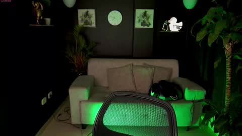 Snapshot of aaronfox_ chatting on 09/26/25, 09:13 AARON  online show from 09/26/25, 09:13