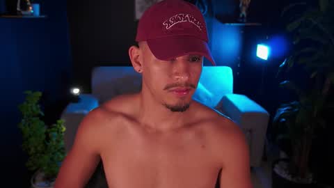 Snapshot of aaronfox_ chatting on 11/15/25, 10:48 AARON online show from 11/15/25, 10:48