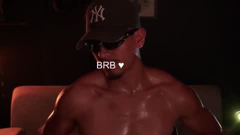 Snapshot of aaronfox_ chatting on 11/20/25, 08:36 AARON online show from 11/20/25, 08:36