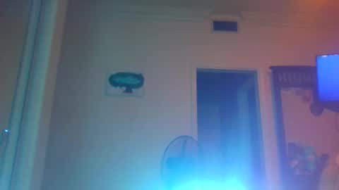 Snapshot of aaronprezent chatting on 10/15/25, 10:15 aaronprezent online show from 10/15/25, 10:15