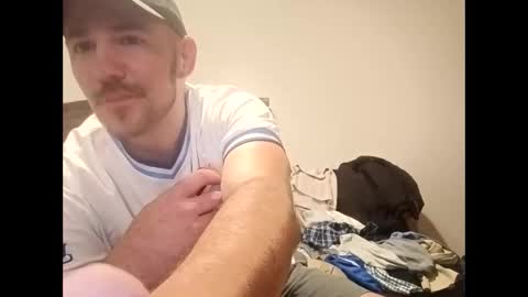 aaronshere888888 online show from 04/25/26, 04:59