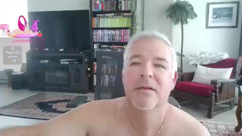 Snapshot of aarosteev chatting on 10/07/25, 04:04 Jason online show from 10/07/25, 04:04