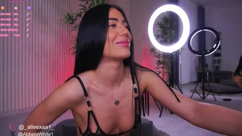 Snapshot of abbela_white chatting on 01/08/25, 09:42 Alexa online show from 01/08/25, 09:42