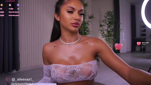 Snapshot of abbela_white chatting on 01/22/25, 06:20 Alexa online show from 01/22/25, 06:20