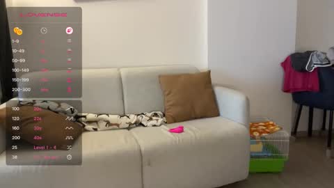 Snapshot of abbie_xo1 chatting on 11/30/25, 12:25 Abbie xo online show from 11/30/25, 12:25