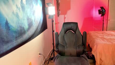 Abbie  Morgan online show from 11/18/25, 02:50