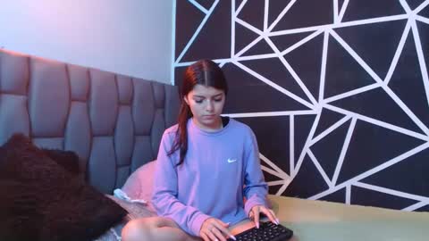 Abby y Crhiss  online show from 12/18/24, 02:32