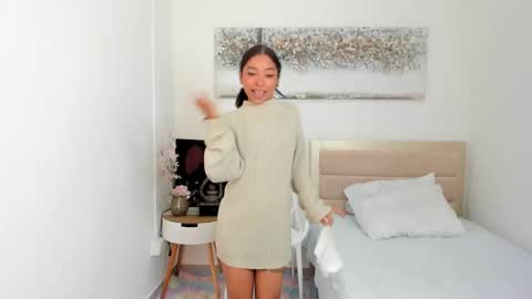 Lucia  online show from 12/18/24, 06:57