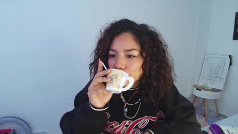 Lucia  online show from 01/22/25, 06:20