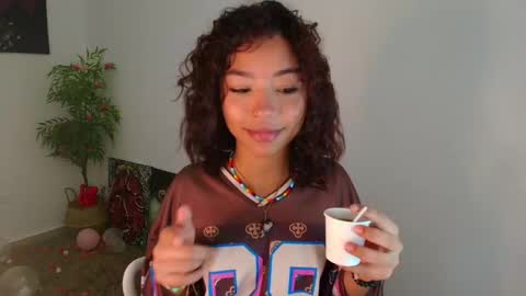 Lucia  online show from 02/06/25, 12:16