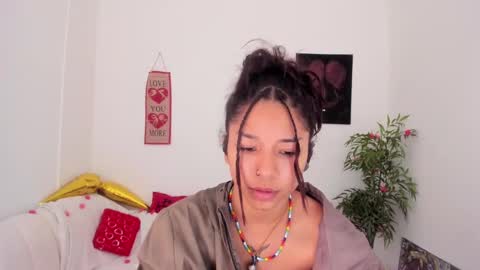Lucia  online show from 02/12/25, 06:19