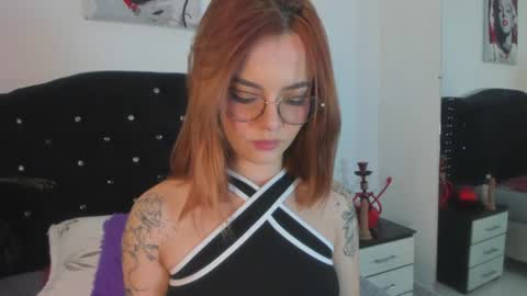 Snapshot of abby_jones2 chatting on 06/24/26, 03:38 abby jones online show from 06/24/26, 03:38