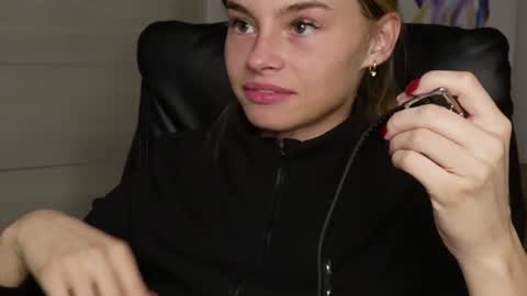 Snapshot of abby_laker chatting on 12/14/24, 09:56 ABBY LAKER online show from 12/14/24, 09:56