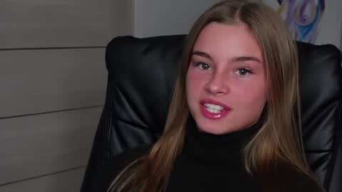 Snapshot of abby_laker chatting on 12/17/24, 03:49 ABBY LAKER online show from 12/17/24, 03:49