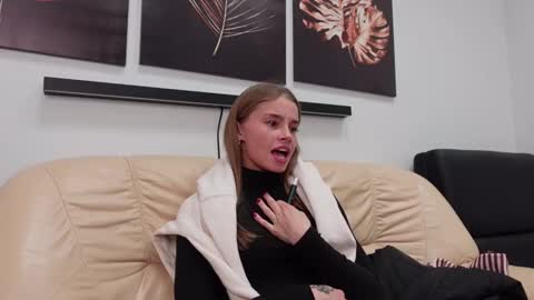 Snapshot of abby_laker chatting on 12/23/24, 12:03 ABBY LAKER online show from 12/23/24, 12:03