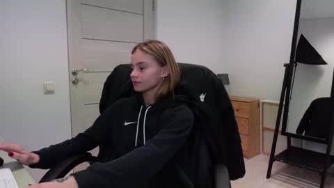 Snapshot of abby_laker chatting on 01/02/25, 05:18 ABBY LAKER online show from 01/02/25, 05:18