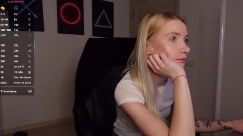 Snapshot of abby_laker chatting on 03/12/25, 06:51 ABBY LAKER online show from 03/12/25, 06:51