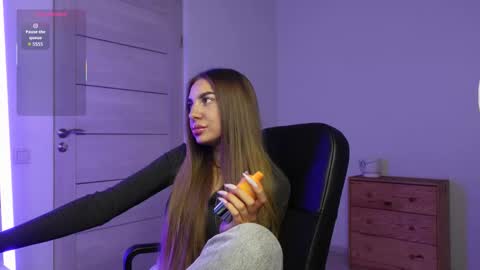 Snapshot of abby_laker chatting on 09/18/25, 05:04 ABBY LAKER online show from 09/18/25, 05:04