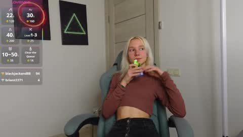 Snapshot of abby_laker chatting on 10/08/25, 01:42 ABBY LAKER online show from 10/08/25, 01:42