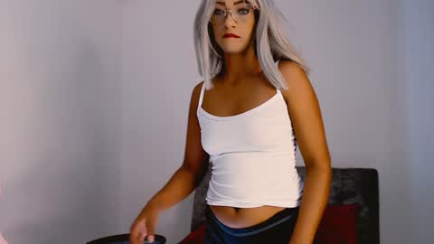 May  Imstagram  online show from 01/20/25, 03:18