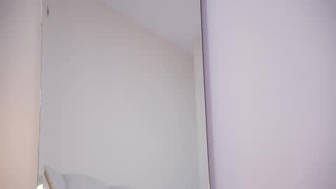 Snapshot of abby_me chatting on 11/11/25, 11:43 A B B Y online show from 11/11/25, 11:43