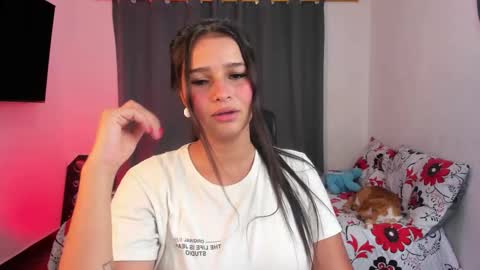 Snapshot of abby_parker1 chatting on 10/10/25, 09:14 Abby online show from 10/10/25, 09:14