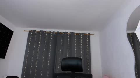 Snapshot of abby_parker1 chatting on 10/25/25, 11:10 Abby online show from 10/25/25, 11:10