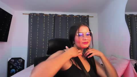 Snapshot of abby_parker1 chatting on 10/27/25, 11:20 Abby online show from 10/27/25, 11:20