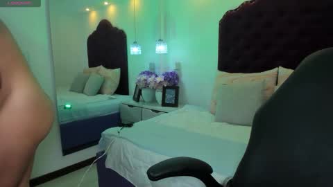 Abby Roux online show from 10/03/25, 03:25