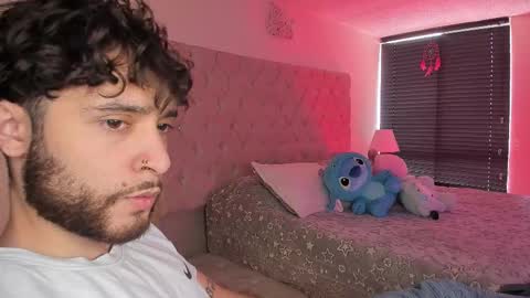 START TRANSMISSION ---- AM COLOMBIA TIME online show from 10/21/25, 01:23