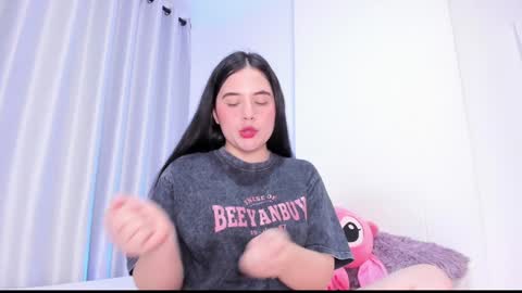 Snapshot of abbyfoxx_ chatting on 12/19/24, 11:57 Abby online show from 12/19/24, 11:57