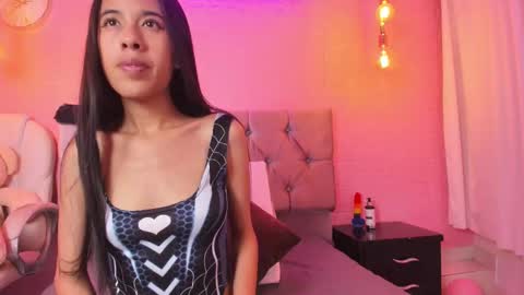 Naomy king  online show from 10/02/25, 09:55