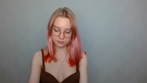Abby Lovense is active online show from 12/08/24, 08:09