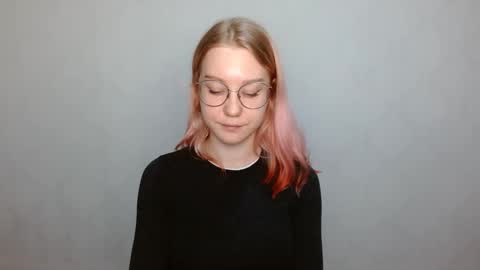 Abby Lovense is active online show from 12/14/24, 12:55