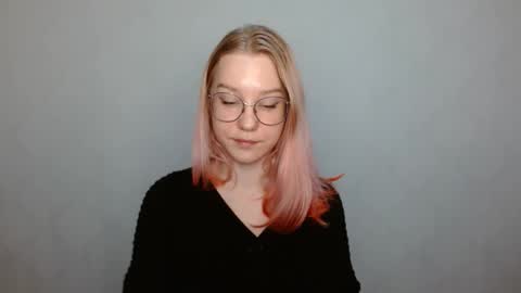Abby Lovense is active online show from 12/16/24, 12:06