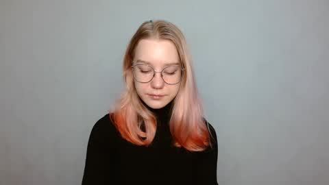 Abby Lovense is active online show from 12/26/24, 10:59