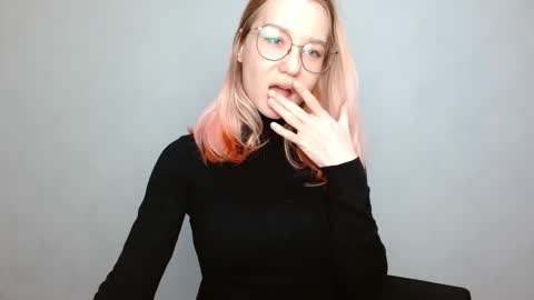 Abby Lovense is active online show from 12/26/24, 02:05