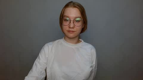 Abby Lovense is active online show from 12/27/24, 12:12
