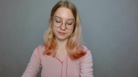 Abby Lovense is active online show from 01/12/25, 09:40