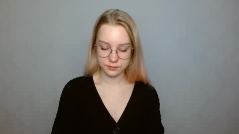 Abby Lovense is active online show from 01/17/25, 10:22