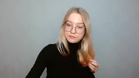 Abby Lovense is active online show from 02/03/25, 01:08