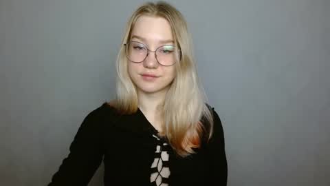 Abby Lovense is active online show from 02/07/25, 06:56