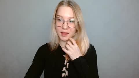 Abby Lovense is active online show from 02/07/25, 09:58