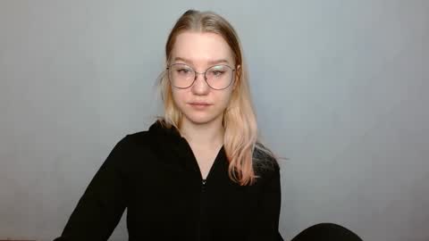 Abby Lovense is active online show from 02/09/25, 09:37