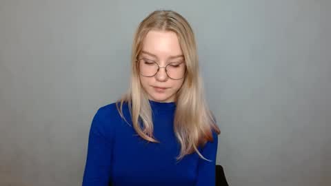 Abby Lovense is active online show from 02/11/25, 11:43