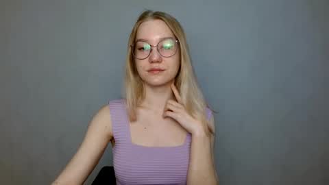 Abby Lovense is active online show from 03/02/25, 08:59
