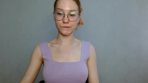Abby Lovense is active online show from 03/07/25, 11:40