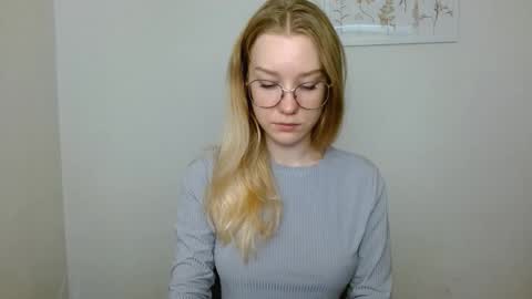 Abby Lovense is active online show from 09/25/25, 10:30