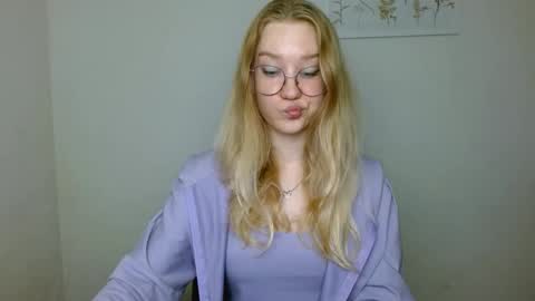 Abby Lovense is active online show from 10/10/25, 01:32